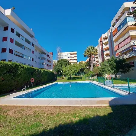 Апартаменты Cozy 2-bed 2-bathroom In Town Centre *