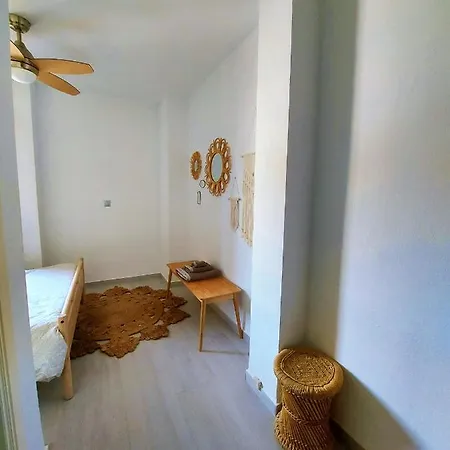 Cozy 2-bed 2-bathroom In Town Centre Apartmán