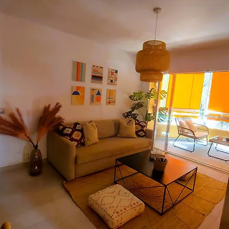 Apartmán Cozy 2-bed 2-bathroom In Town Centre